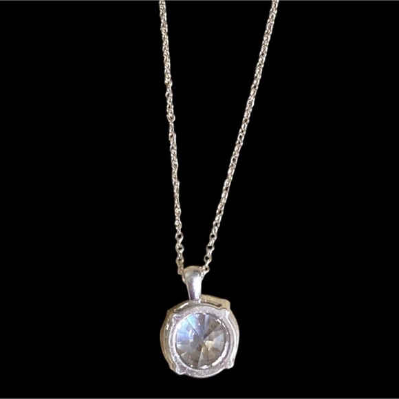 Clear Solitaire Rhinestone Pendant Necklace Silver Tone Chain Classic Elegant - Picture 5 of 8